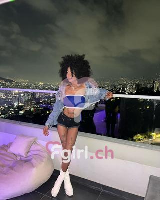 Hilary - Escort à Neuchâtel
