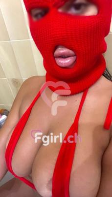 Hollie Fox - Escort in Neuenburg
