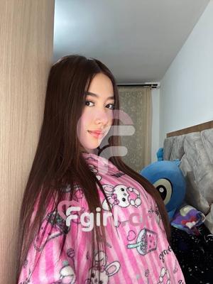 Holly - Escort à Plainpalais
