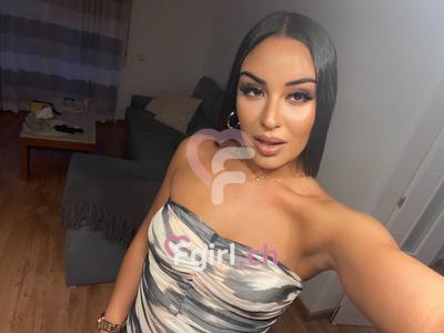 Honey - Escort à Neuchâtel