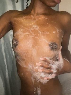 Inès - Escort in Genf
