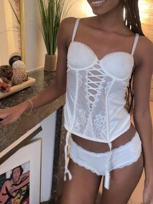 Inès - Escort à Genève
