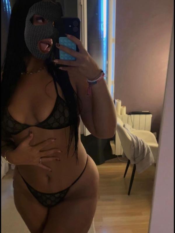 Ines - Escort in Martigny
