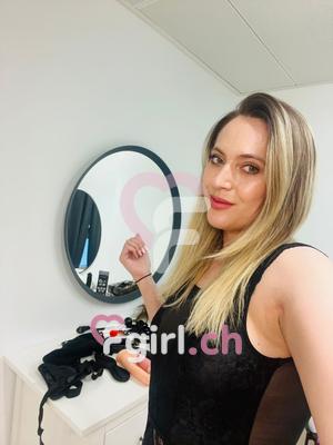 Iris - Escort in Yverdon-les-Bains