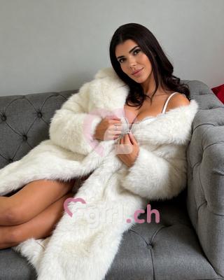 Isa - Erotic masseuse in Eaux-vives
