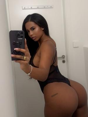 Isa Luv - Escort in Lausanne
