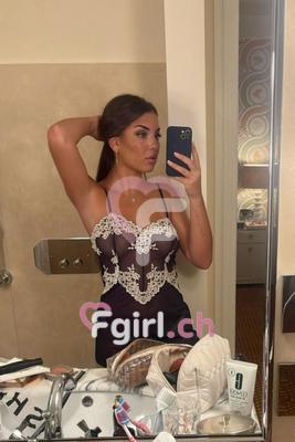 Isabella - Escort in Geneva