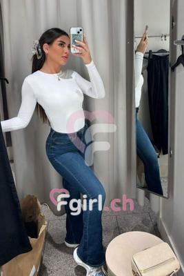 Isabella - Escort in Geneva