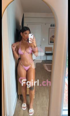 Isabella - Escort in Fribourg
