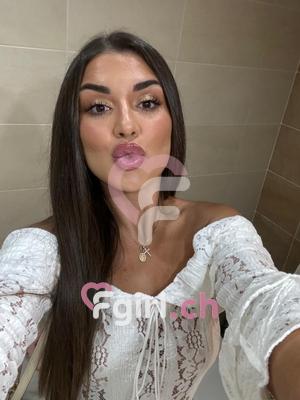 Isabella - Escort in Fribourg