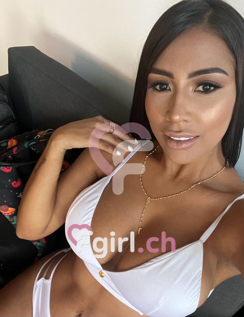 Isabella - Escort in Lausanne with deep throat