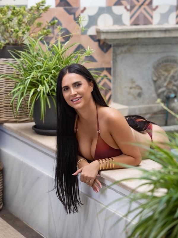 Isabella - Escort in Geneva

