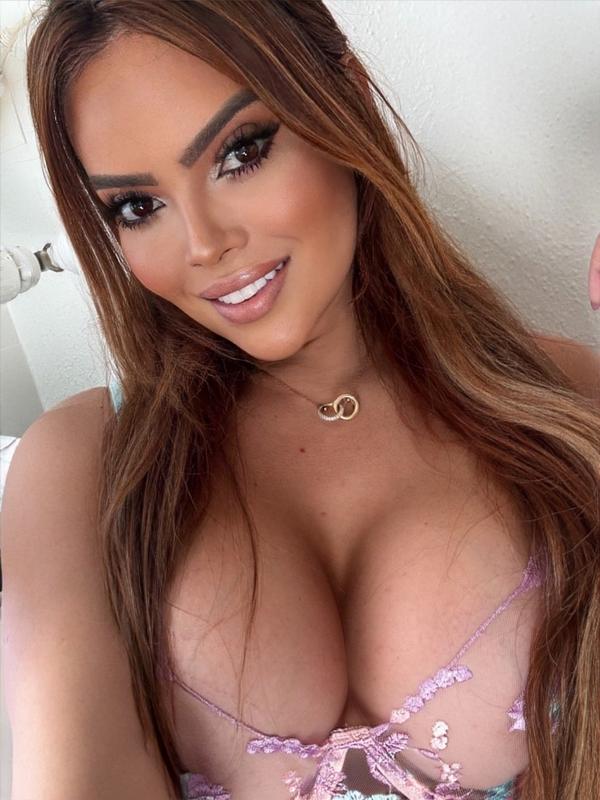 Isabella - Escort à Neuchâtel
