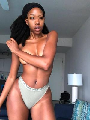 Itari - Escort à Genève
