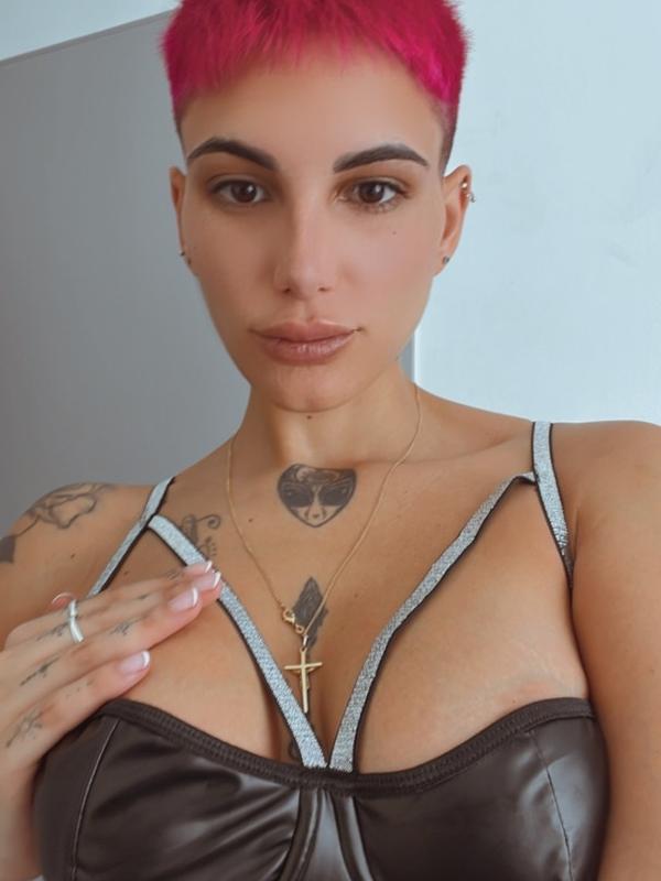 Giselle - BDSM-Domina in Vevey

