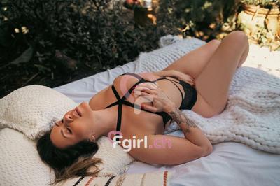 Izzie Ferraro - Escort à Morges
