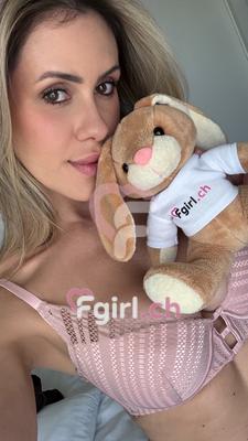 Izzie Ferraro - Escort à Champel