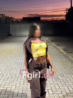 Jade - Erotische Masseurin in Genf
