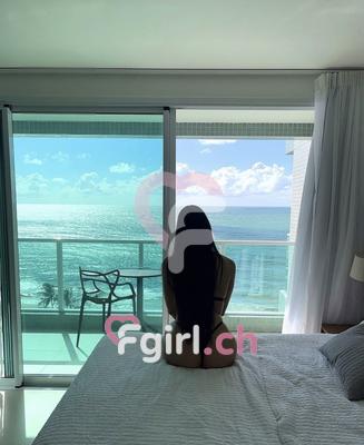 Jade - Erotische Masseurin in Genf
