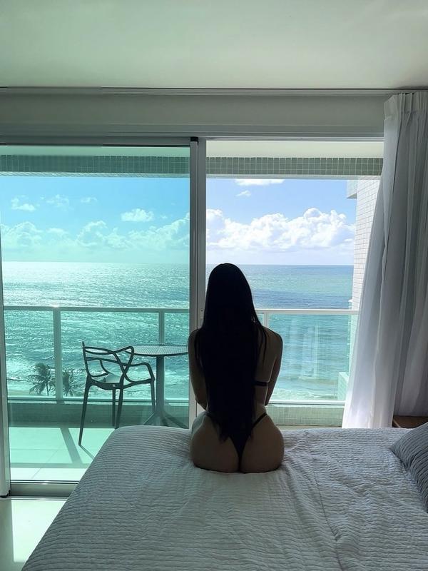 Jade - Erotische Masseurin in Genf
