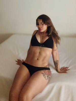 Jade - Escort à Eaux-vives
