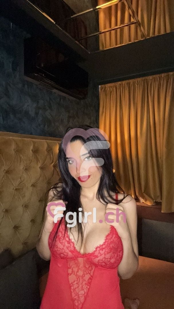 Jade – Geneva photo 2