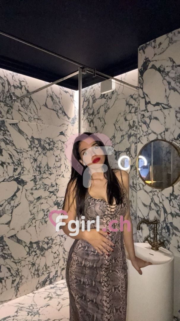 Jade – Geneva photo 3