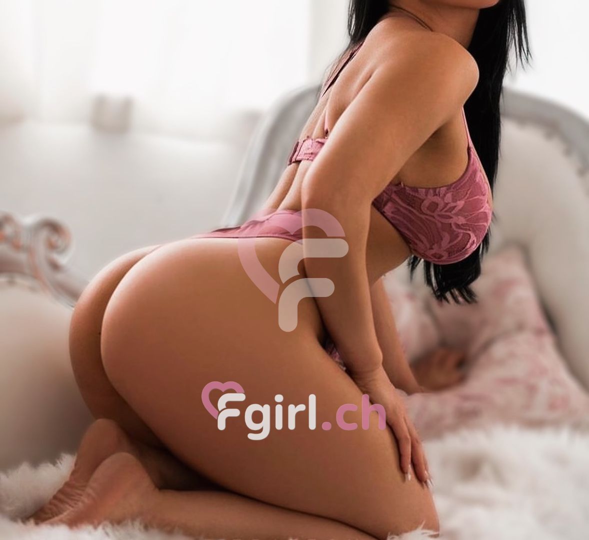 Jasmine – Geneva photo 3