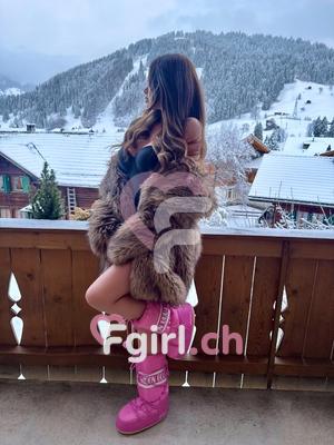 Jennifer - Escort en Bulle
