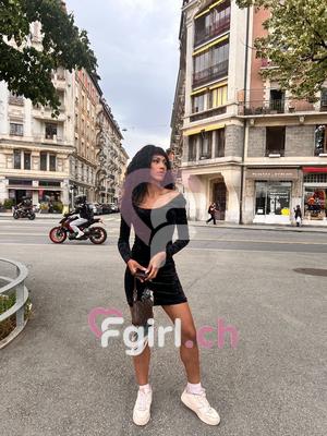 Jenny - Escort in Genf
