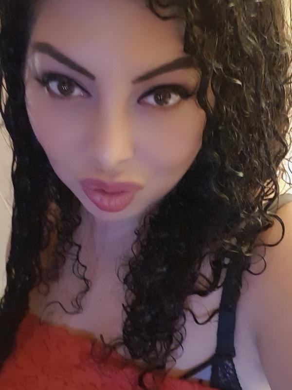 Jennyfer - Escort a Genève
