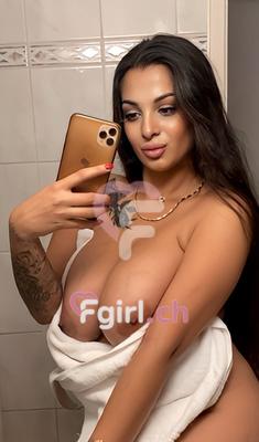 Jessy - Masseuse érotique à Genève
