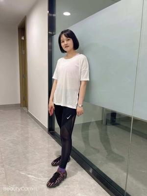 Jiaxin - Escort in Gland
