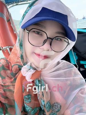 Jinju - Escort en Aigle