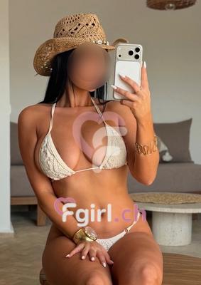 Joana - Escort in Eaux-vives
