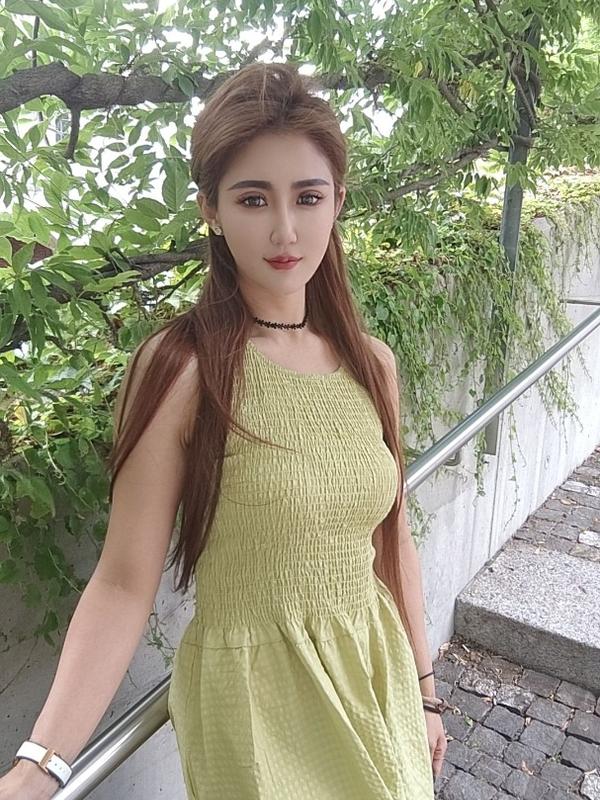Juillet - Escort à Vevey
