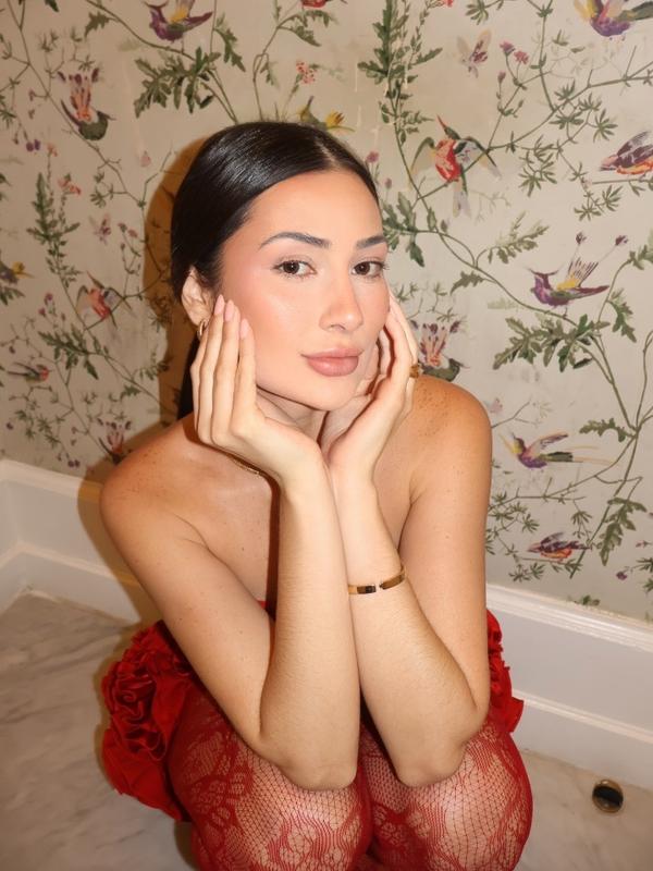 Júlia - Escort à Montreux
