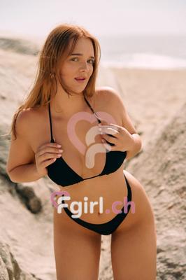 Julia - Erotische Masseurin in Vevey
