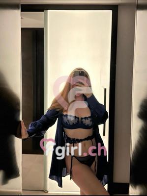 Julia - Escort à Vevey
