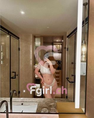 Julia - Escort à Vevey
