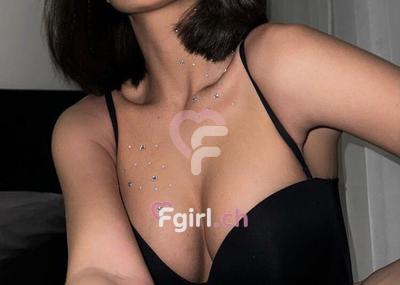 Julia - Erotische Masseurin in Lausanne

