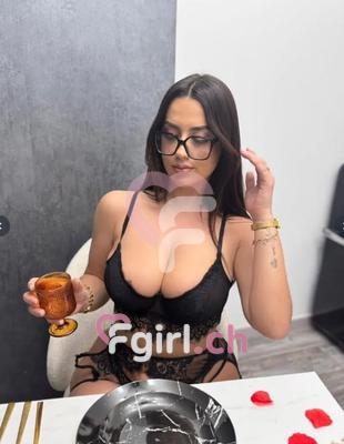 Julia - Téléphone rose & Vidéo chat à Genève
