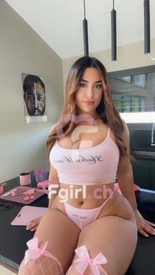 Julia - Escort à Genève
