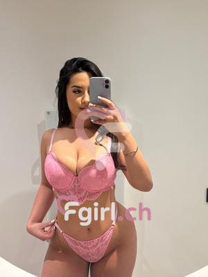 Julia - Escort à Genève