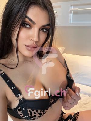 Juliana - Escort in Conthey
