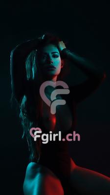 Juliana - Escort in Genf
