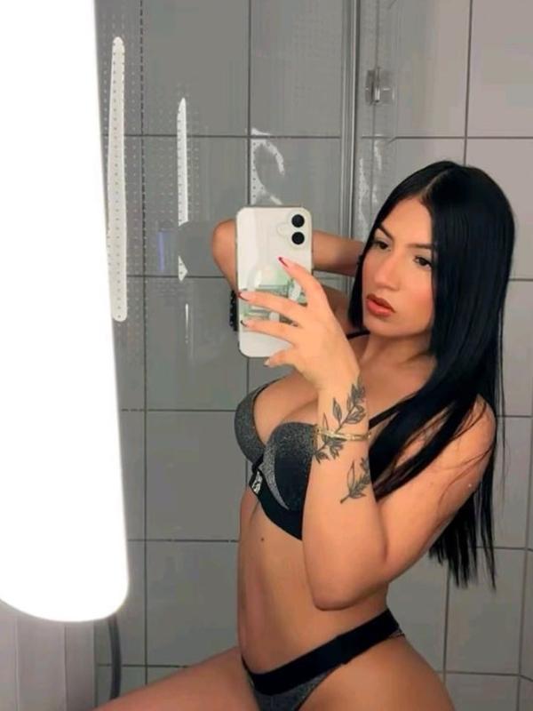 Juliana - Escort in Bussigny
