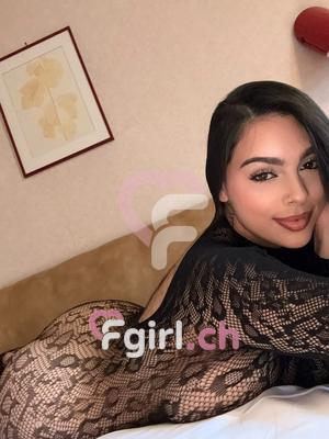 Juliana - Escort in Genf

