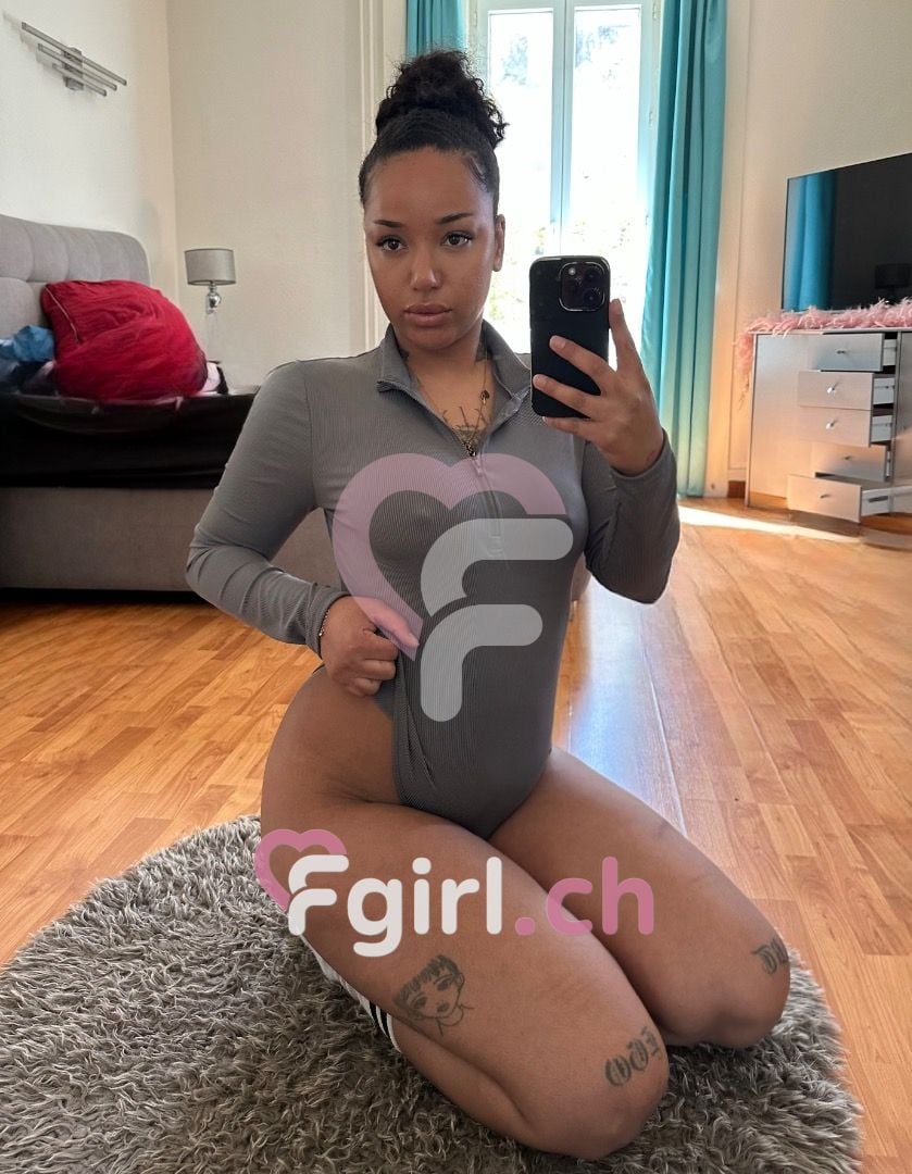 Julie – La Chaux-de-Fonds photo 4