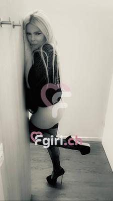 Julie - Escort in Monthey
